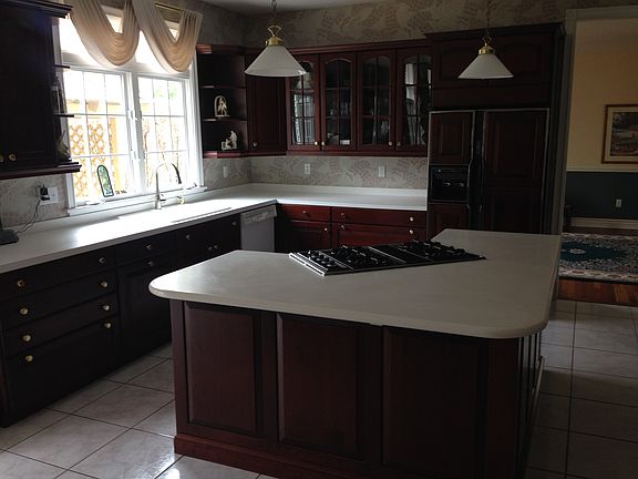 3rd image of 76 Laurel Ln