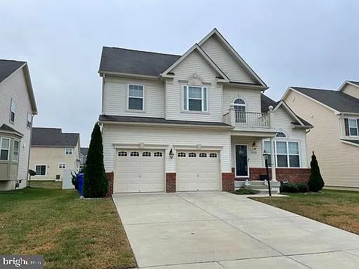 4 bed, 3.5 bath, 4498 sqft, $4,200 — Photo 2