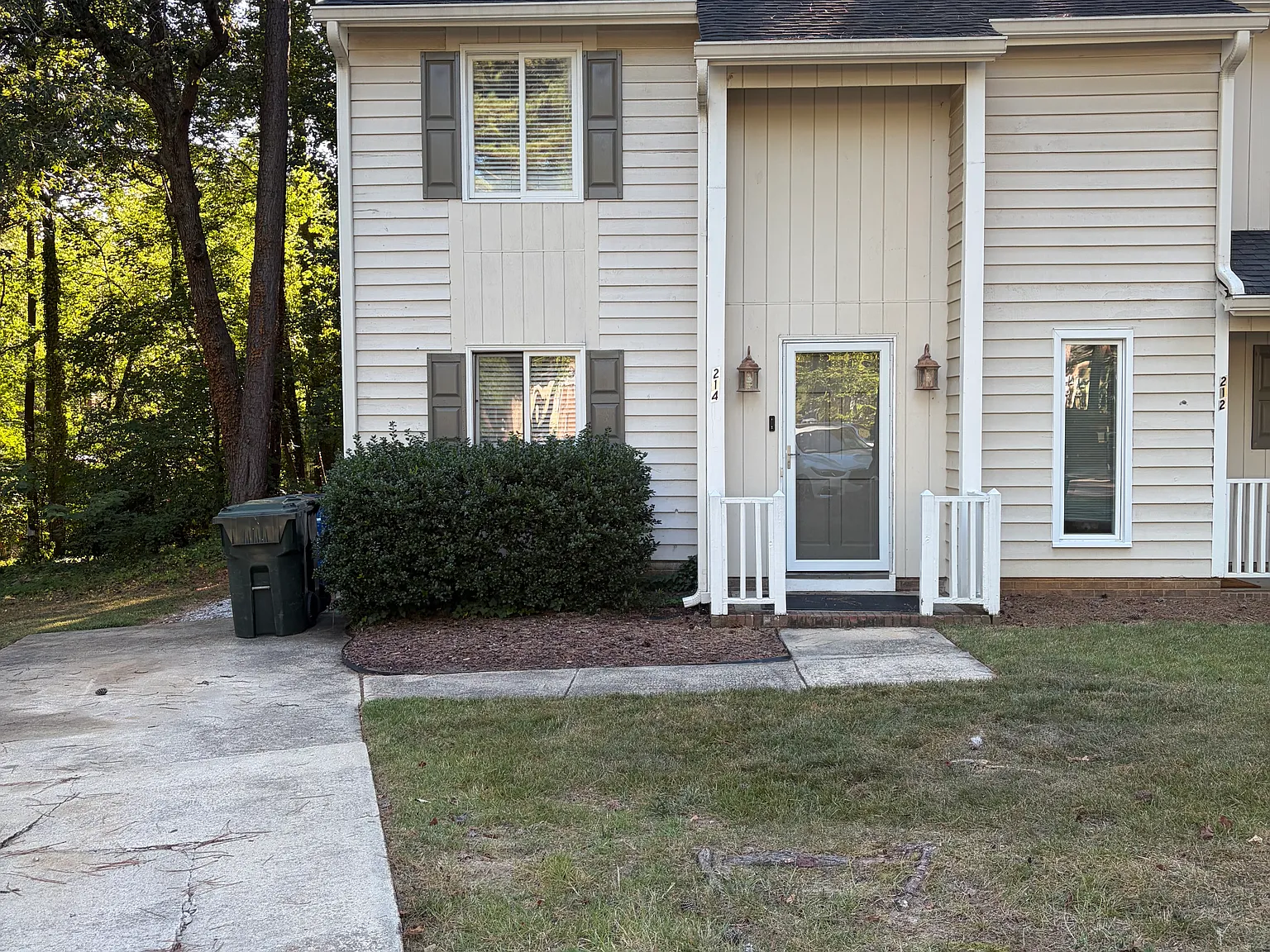 2 bed, 1.5 bath, 1150 sqft, $1,495 — Photo 1