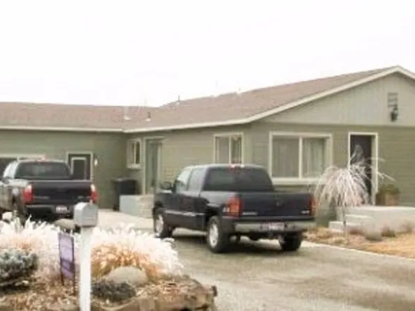 906 1/2 Robertson St, Buhl, ID 83316