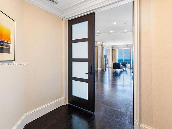 2nd image of 10 Edgewater Dr APT 14F