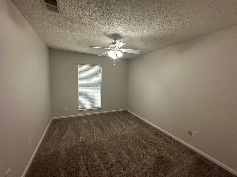 2493 The Woods Dr E — Photo 10