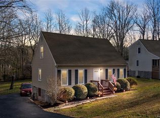 2943 Speeks Dr, Midlothian, VA 23112