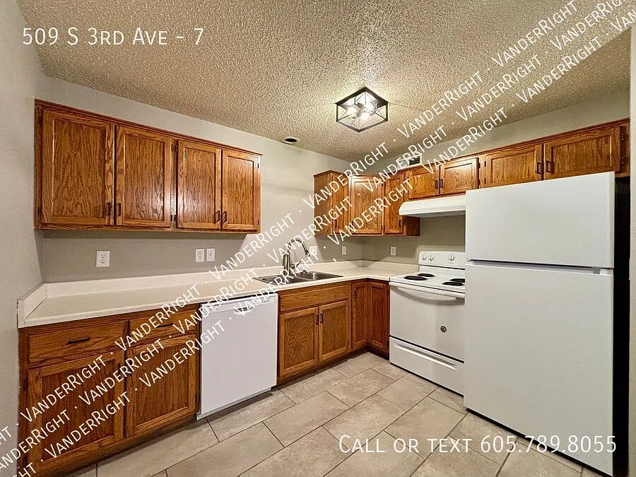 Garden Level 2 Bedroom Apartment - Recently Updated! — Photo 3