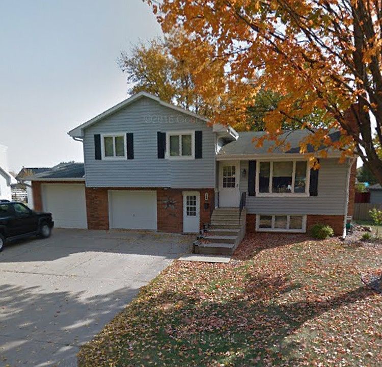 1st image of 704 5th Ave SE