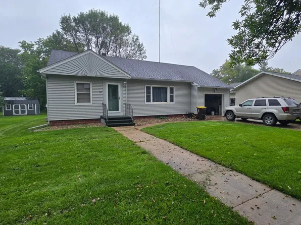 233 N 1st Ave E, Truman, MN 56088
