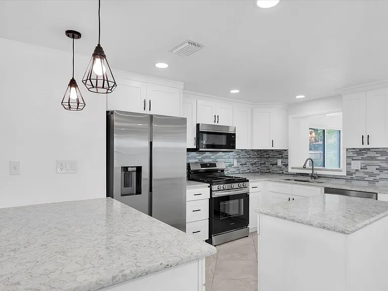 5600 Bayou Grande Blvd NE — Photo 10
