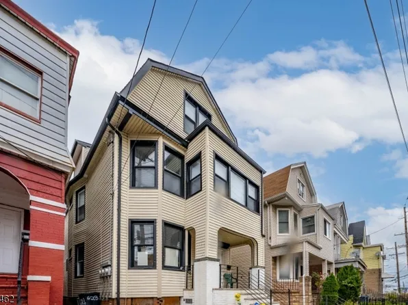 623 Garfield Ave, Jersey City, NJ 07305