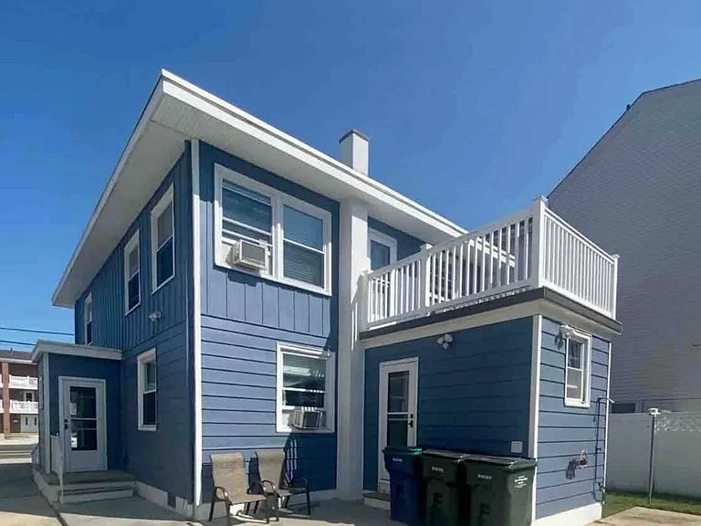512 West Ave #C — Photo 2