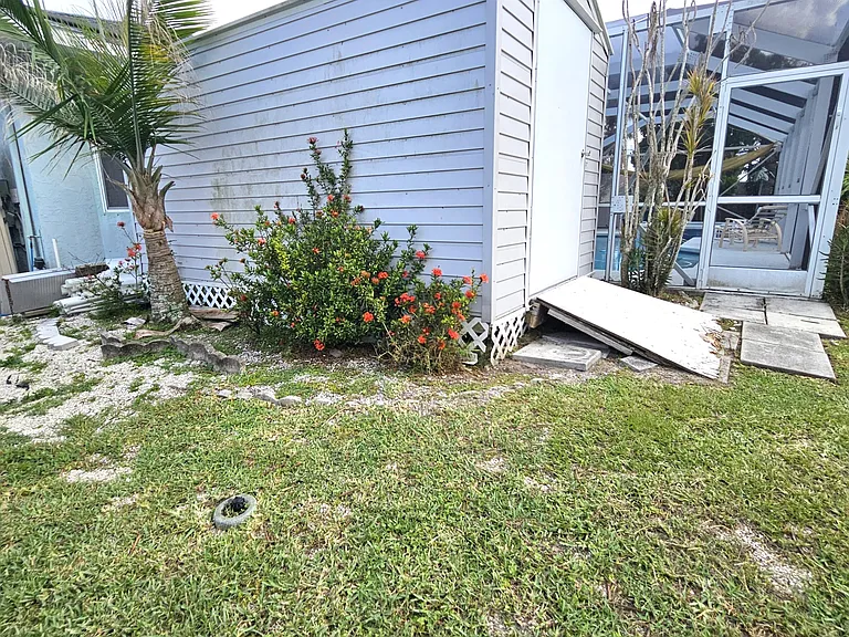2720 SE Kern Rd — Photo 29