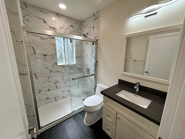 415 Wallace Ave #1 — Photo 7