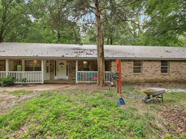 120 Eastwood Dr, Florence, MS 39073