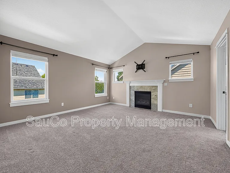 5073 NW 149th Ter — Photo 9