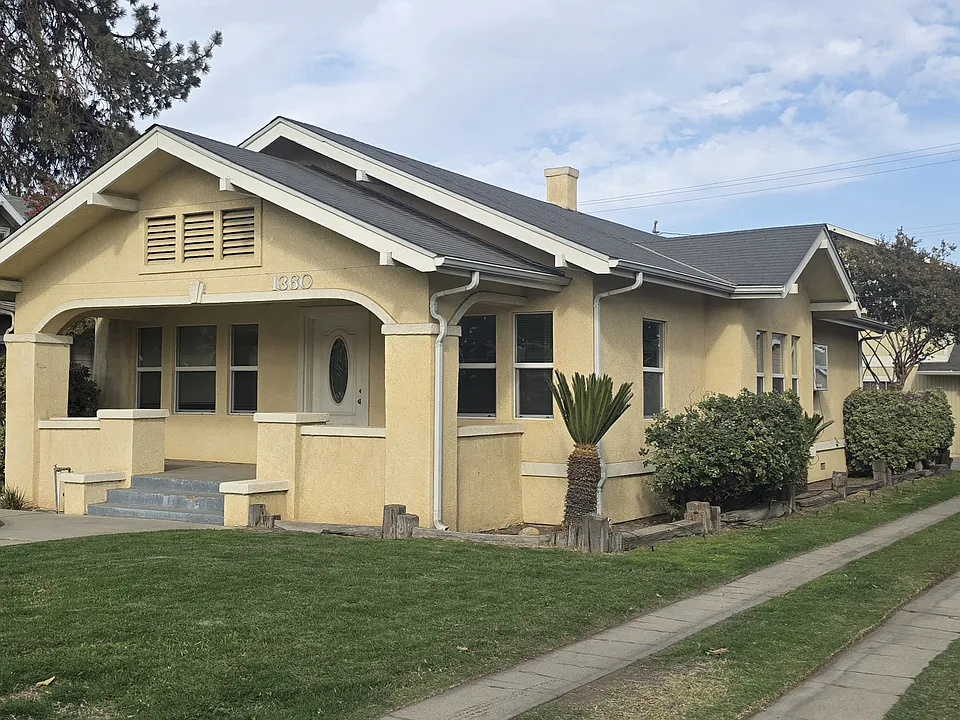 1360 18th Ave