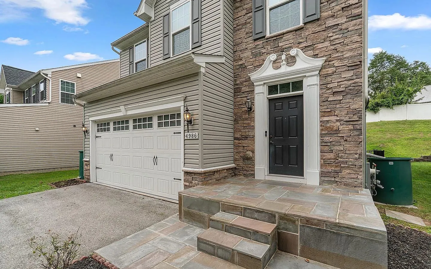 4 bed, 3.5 bath, 3290 sqft, $3,600 — Photo 2