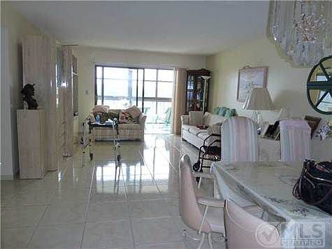 2nd image of 7076 Huntington Ln APT 603