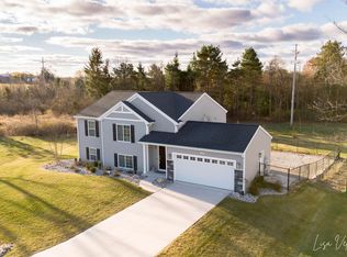 1309 Water Pointe Ct, Whitehall, MI 49461