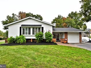 525 Falcon Rd, Audubon, PA 19403