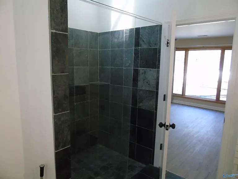 2504 Maysville Cir NE — Photo 18