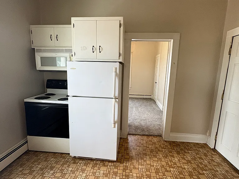 595 S Saint Marys St #3 — Photo 2