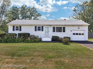 17 Alva Dr, Latham, NY 12110