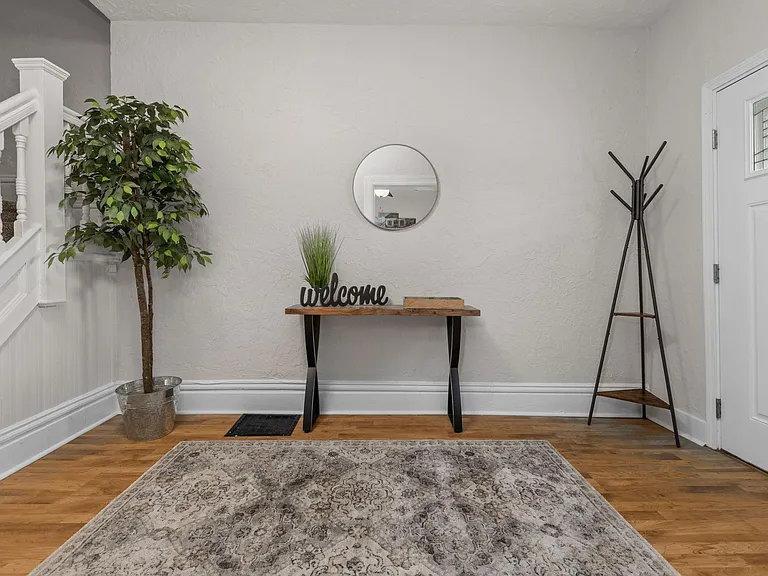303 Kathleen St — Photo 8