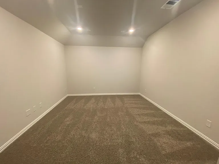 609 Silent Creek Cv — Photo 28