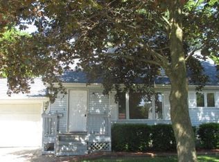 817 Thornwood St, Elyria, OH