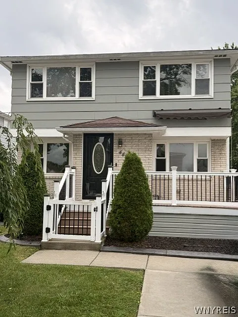 440 University Ave
