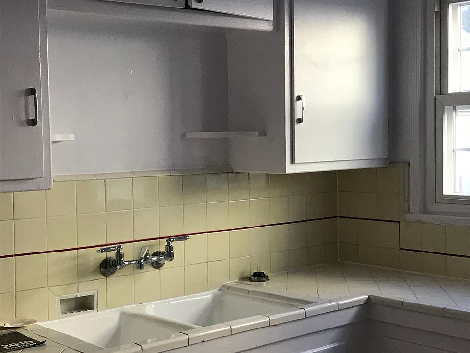 2nd image of 8413 Crenshaw Dr