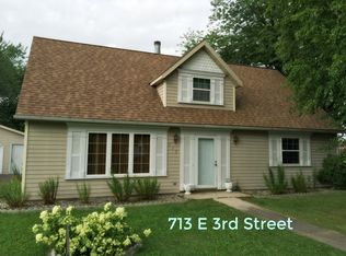 713 E 3rd St, Marshfield, WI 54449