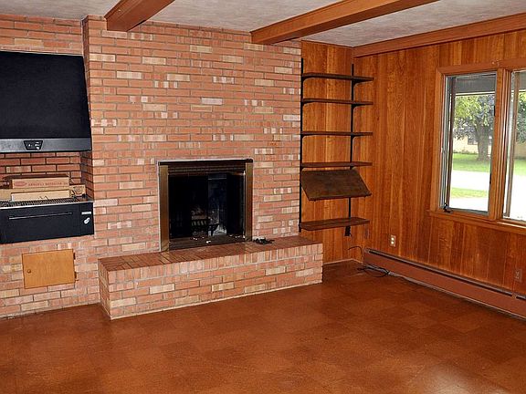 3rd image of 517 Chatham Ct