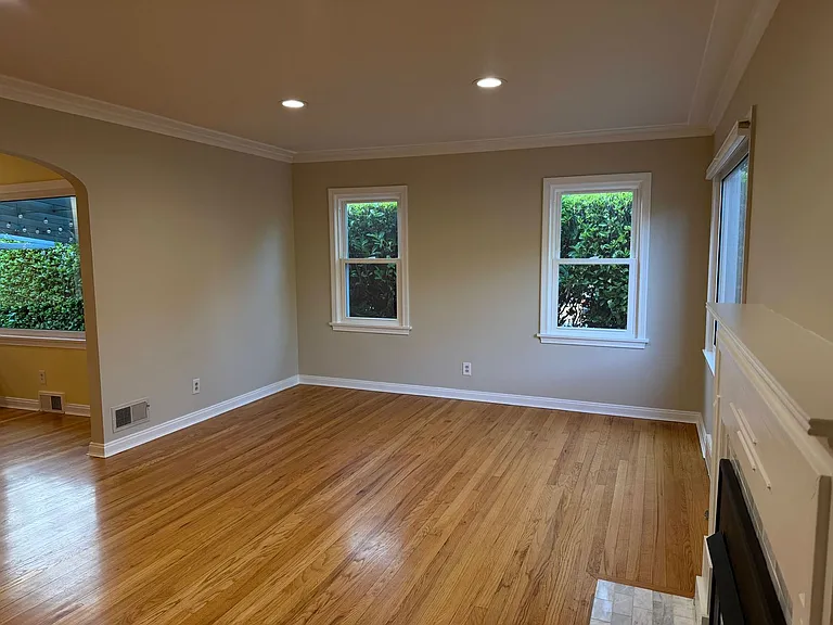 924 N Union Ave — Photo 9