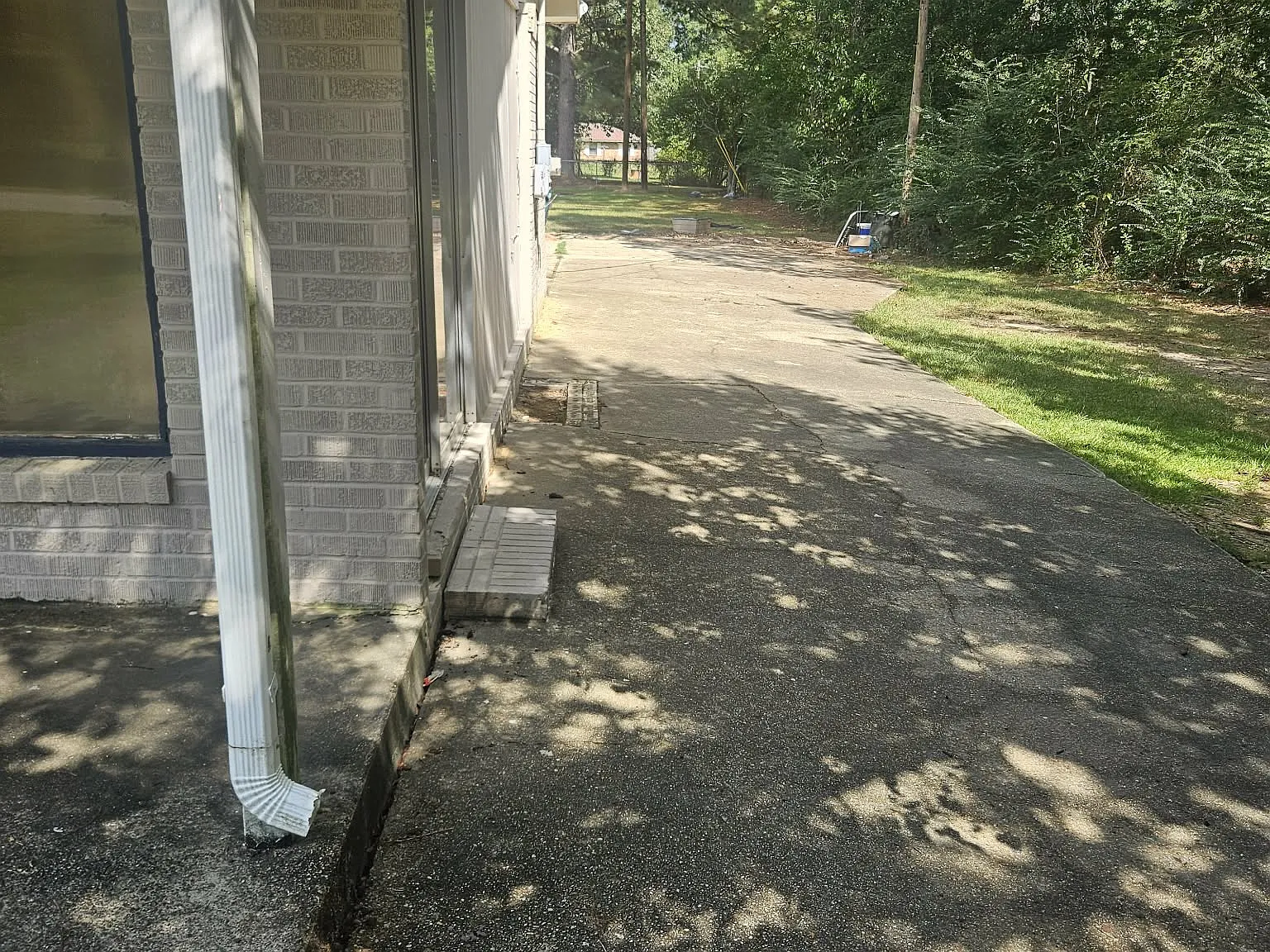3 bed, 1.5 bath, 1447 sqft, $1,200 — Photo 3