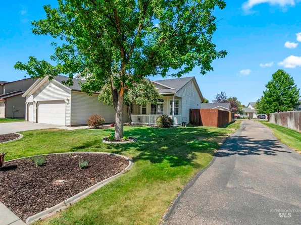 214 E Screech Owl Dr, Kuna, ID 83634