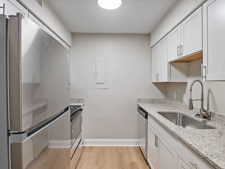Arbor Landing Apartments — Photo 27