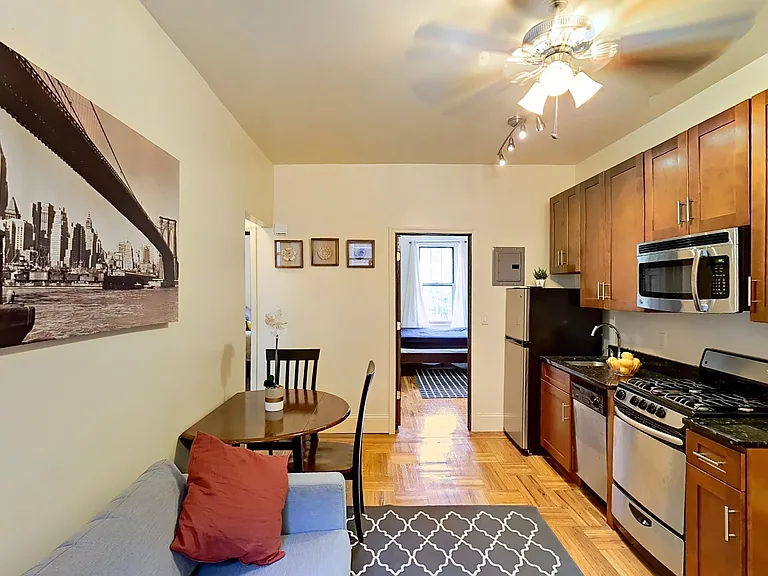 22 Broadway Ter #C — Photo 3