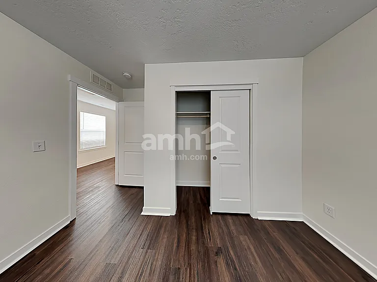 4537 N Alester Ave — Photo 14