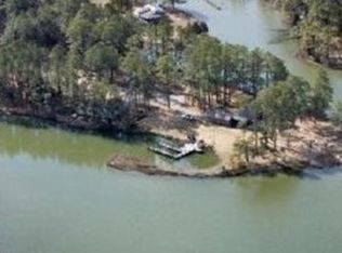 3082 Mill Point Rd, Hayes, VA 23072