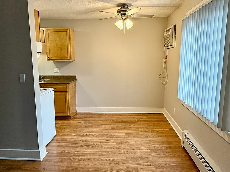 Edgerton Highlands Apartments — Photo 40