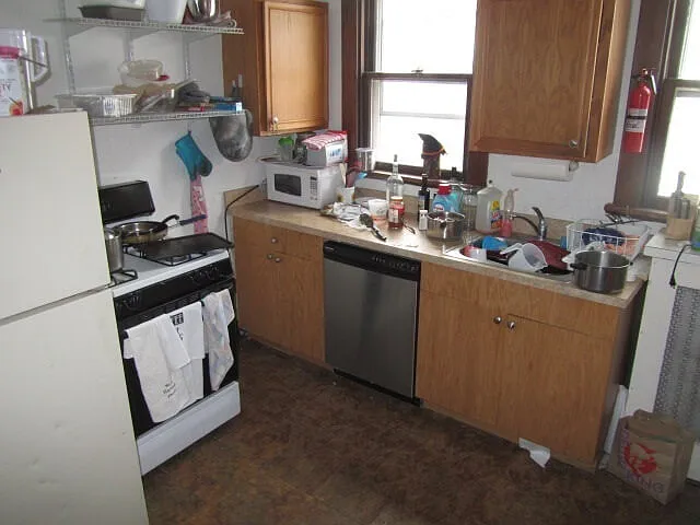 4 bed, 1200 sqft, $525 — Photo 3