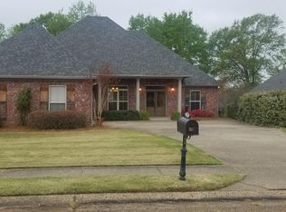 107 Bradshaw Xing, Canton, MS 39046