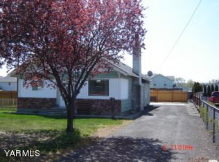 2706 Castlevale Rd, Yakima, WA 98902