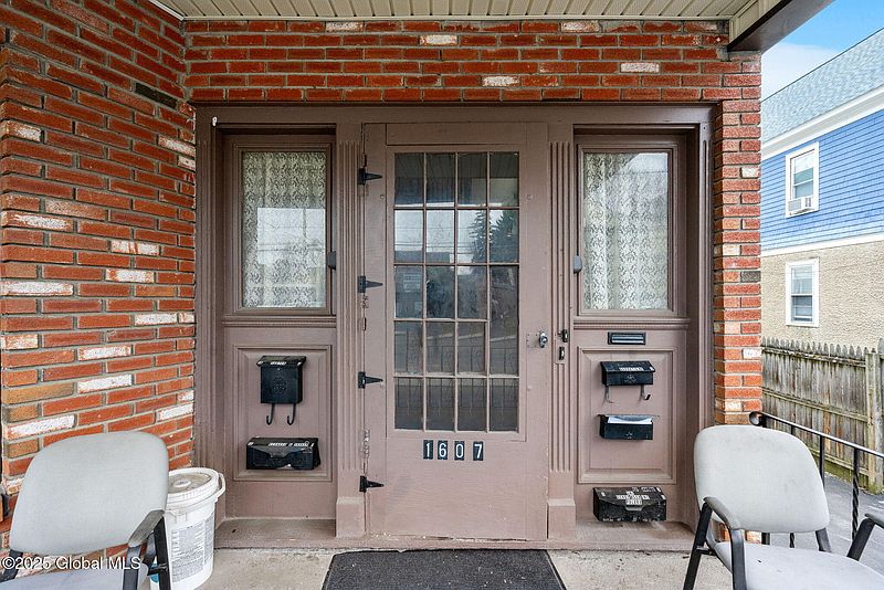 3rd image of 1605 Van Vranken Avenue