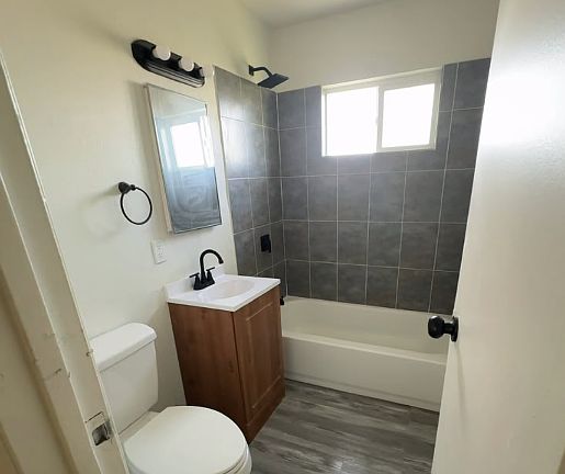5th image of 1-5779 Corwin Ln #A