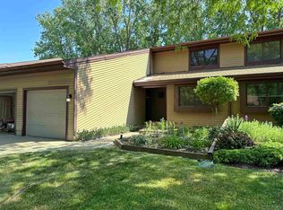 2016 E Provincial House Dr, Lansing, MI 48910