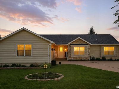 106 Valley View Dr, Sherrard, IL, 61281