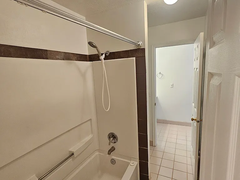 121 W 100 N — Photo 17