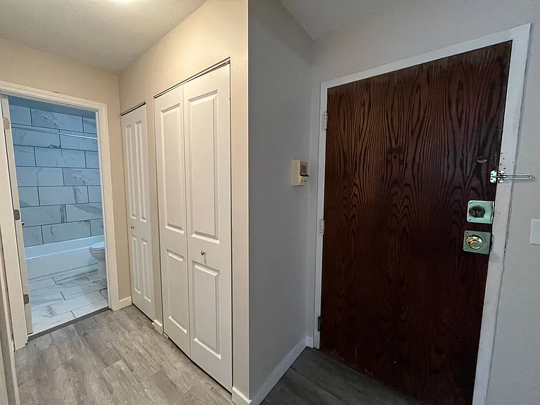 2725 Pleasant Ave — Photo 2