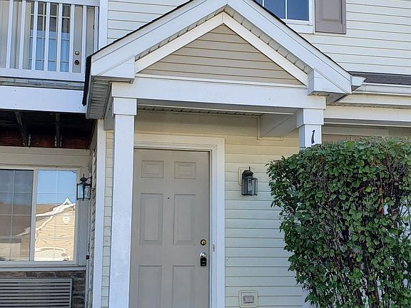 2nd image of 1819 Silverstone Dr #1819